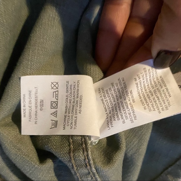 Jcrew women’s size Medium V-neck Button Down Cotton Denim jacket - Picture 8 of 9